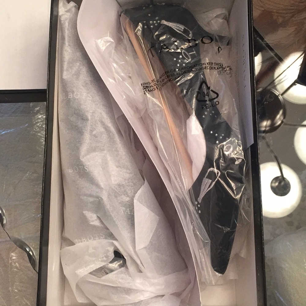 Brand new Talbot black dress shoes.